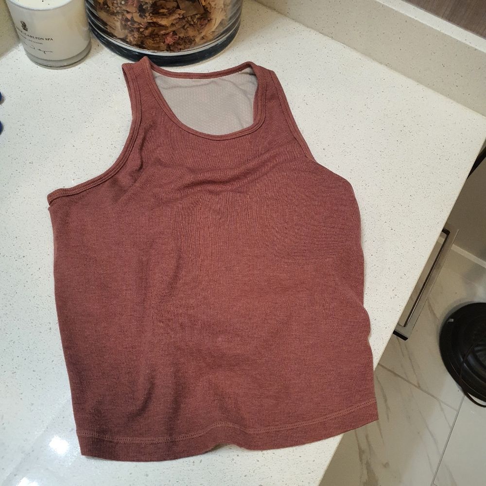 VUORI Pose Plyo Rib Tank Top Yoga Workout small